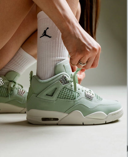 Air Jordan 4 Retro Abundance