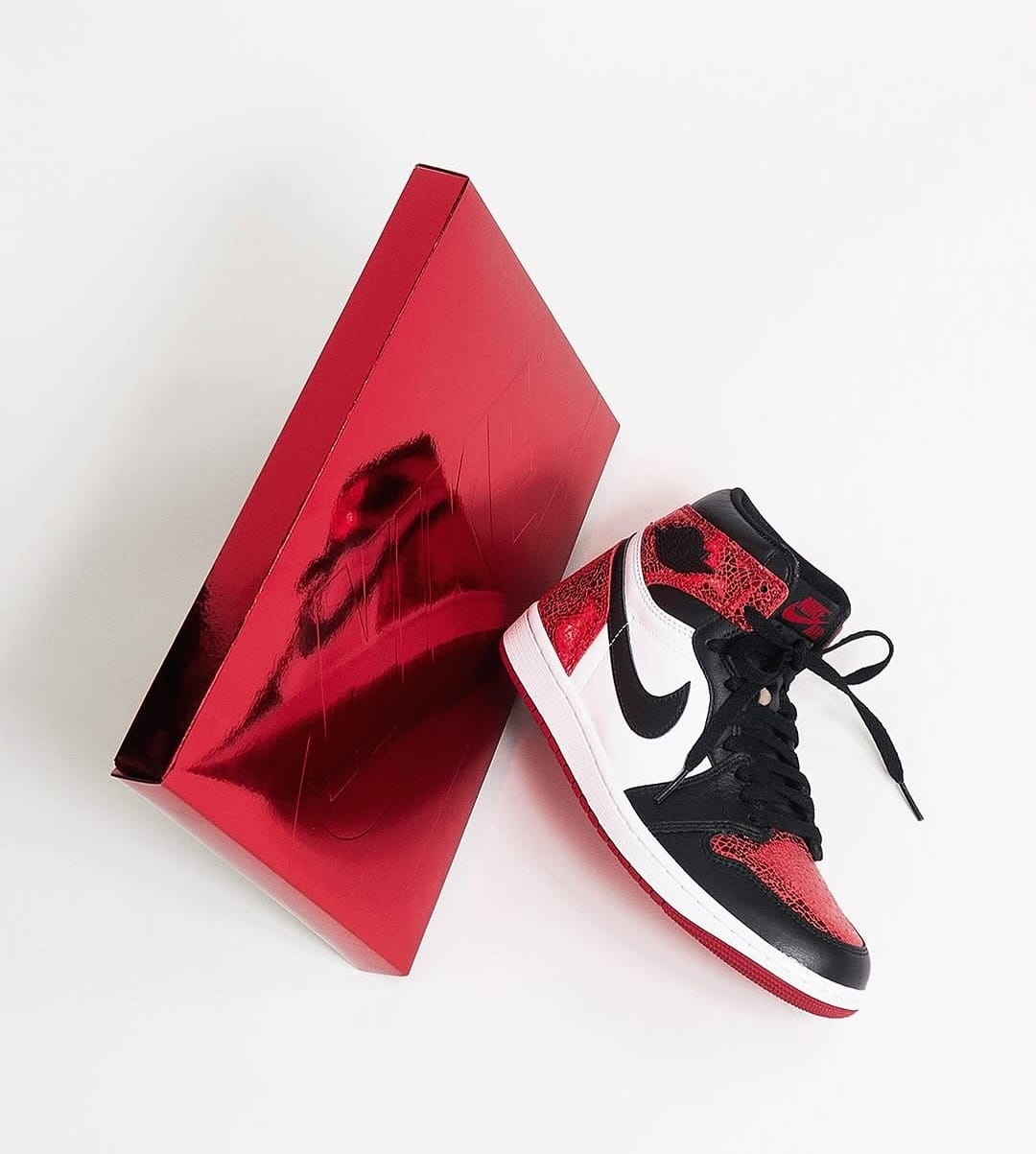 Air Jordan 1 Retro High OG Ruby