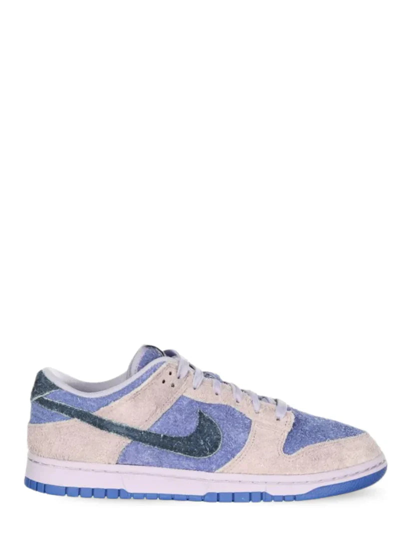 NIK.E SB DUNK LOW HYDRANGEAS