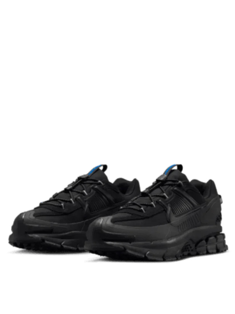 Nikee Zoom Vomero Roam triple Black