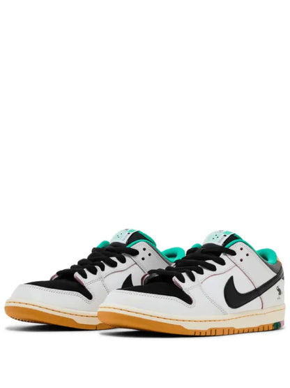 NIK E SB DUNK LOW WHITE CLEAR EMERALD SALE