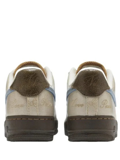 NIK.E AIRFORCE 1 LOW LOVE AND PEACE