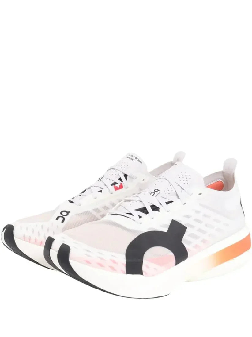 ON CLOUDBOOM STRIKE WHITE ORANGE