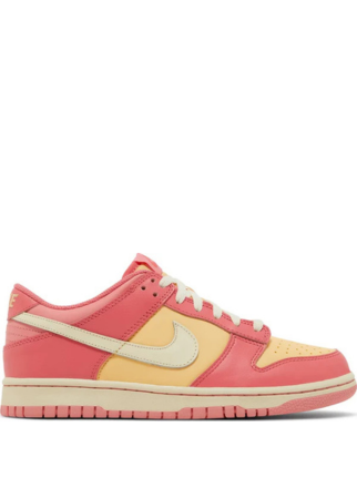 dunk low strawberry peach cream