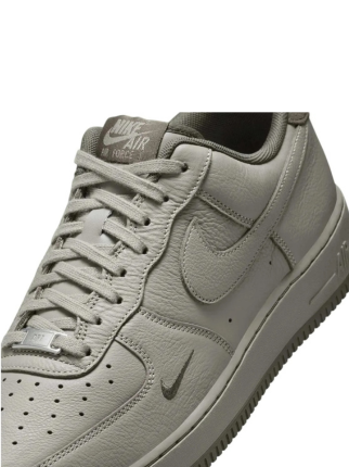 Nikee Airforce 1 low light army