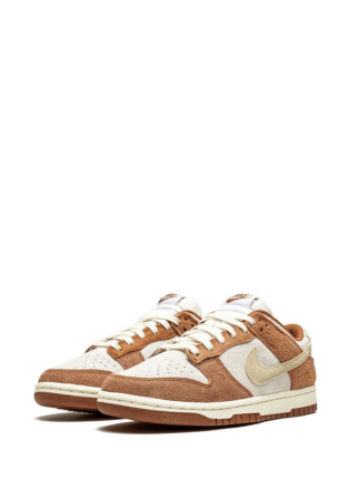 Nikee sb dunk low medium curry for her