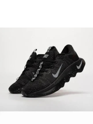 Nik.e Motiva Running Black