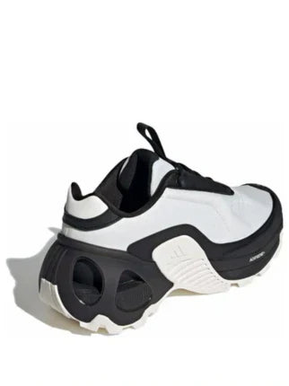 Adidass_wonder_runner white_black