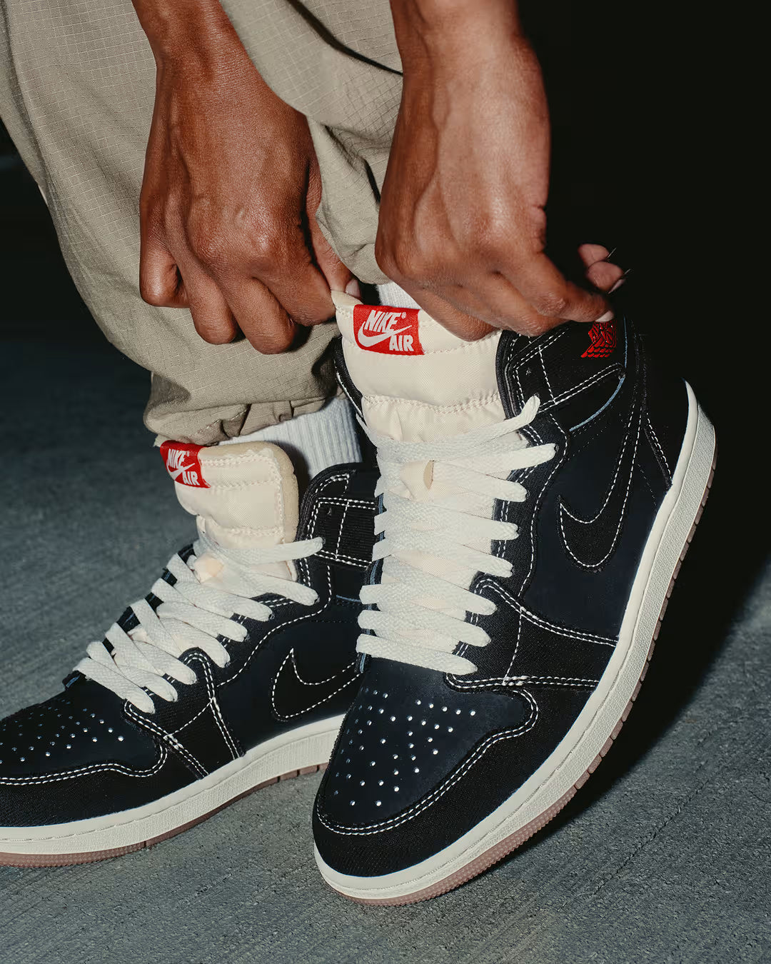 Nikee Air Jordan 1 Retro High OG Flight Club Black and Sail