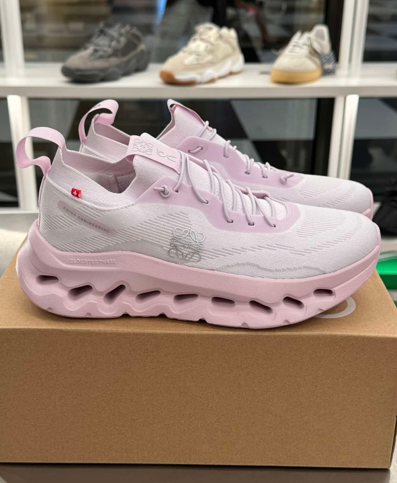On Running Cloudtilt Loewe Pale Pink