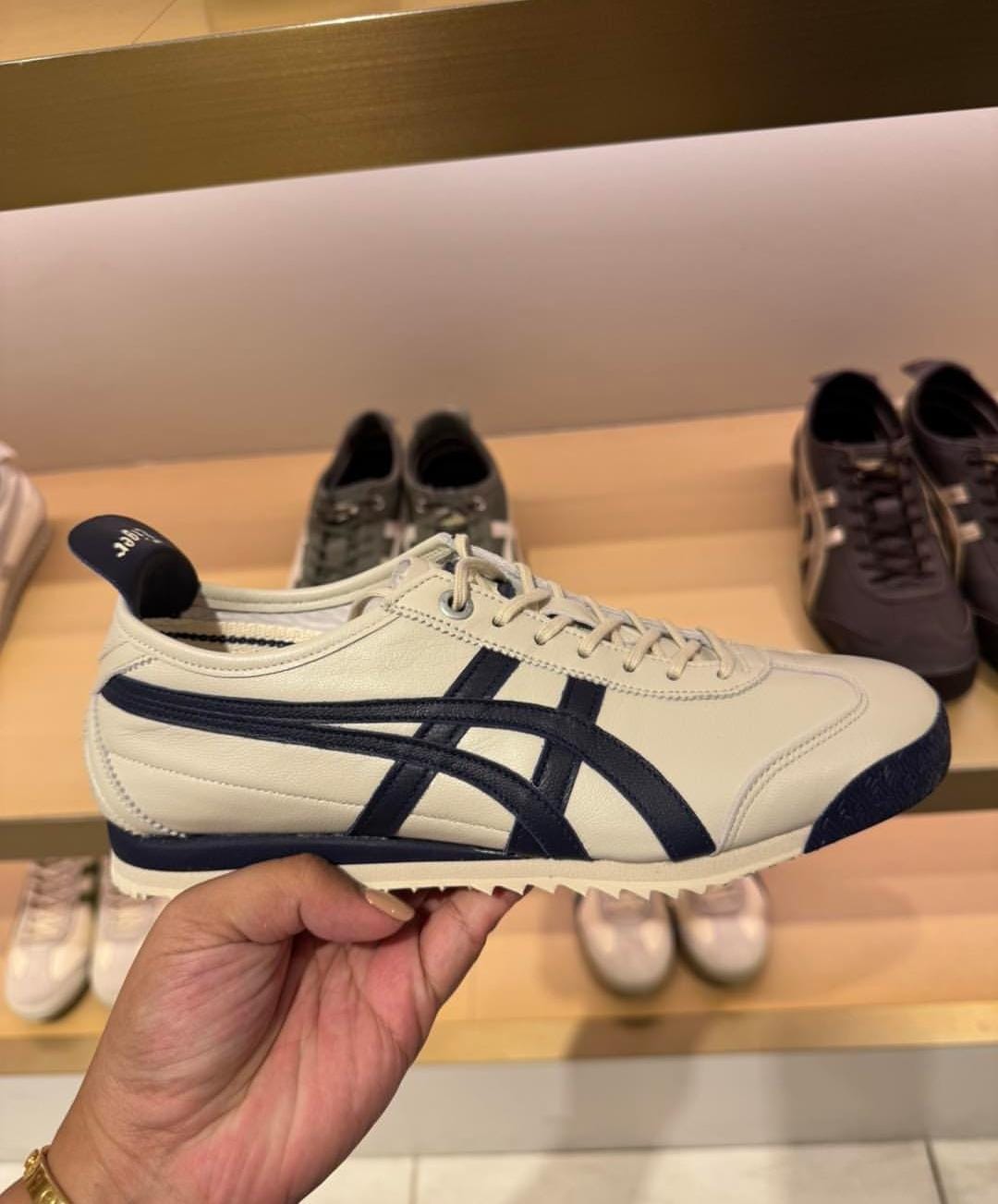 Onitsukaa Tiger Mexico 66 SD Birch Peacoat