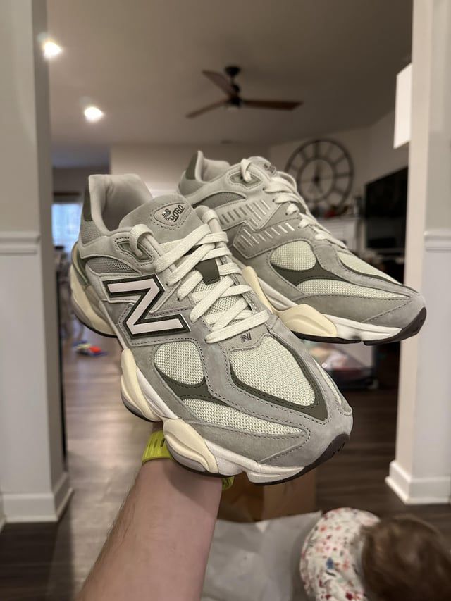 New Balance 9060 OLIVINE (With Original Box)