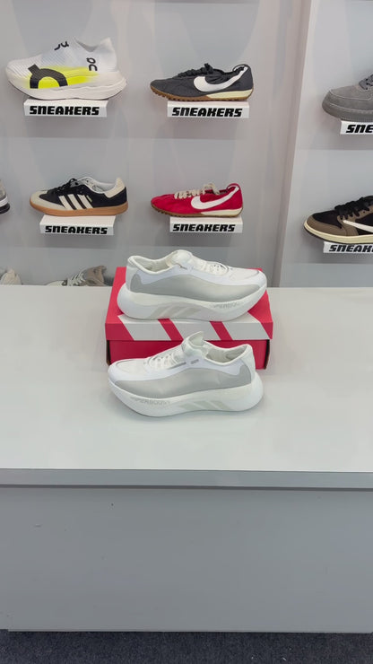 Adidaas Hyperboost edge Cloud White SEMI UA