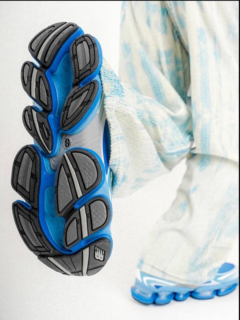 NE.W BALANCE ABZORB 2000 BABY BLUE